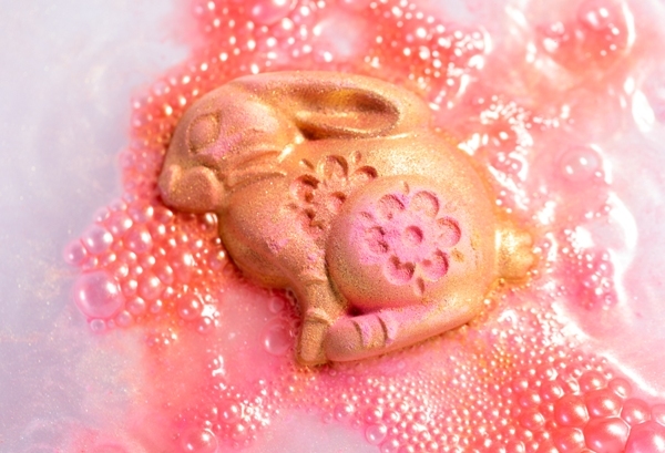 Badebombe Golden Rabbit aus der Lunar New Year Kollektion 2023