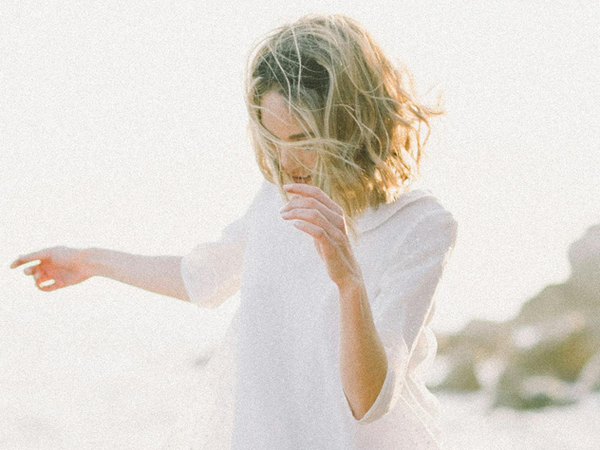 Die Sonne spielt in der Kosmetik und Beauty-Welt eine zentrale Rolle