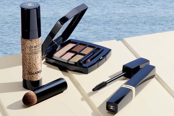 Beige, Sand und Braun dominieren die Farbpalette des Sommers