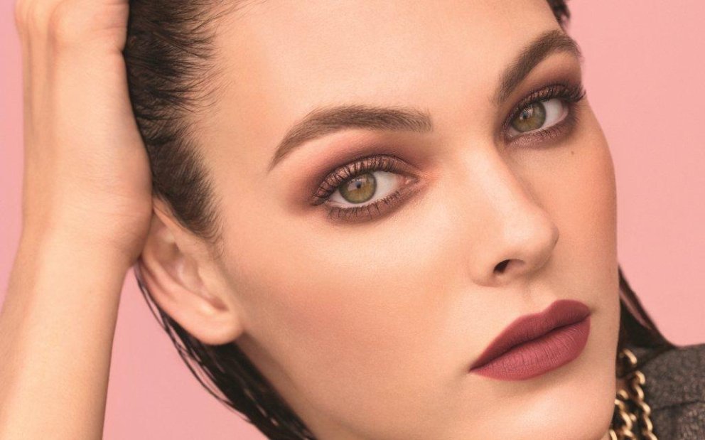 Desert Dream - Chanel Spring Makeup Collection 2020 Desert Dream - Chanel Spring Makeup Collection 2020